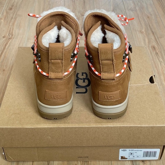 NIB✨UGG® Classic Waterproof Hiker Boot Chestnut Leather Sz 7 - Picture 12 of 16
